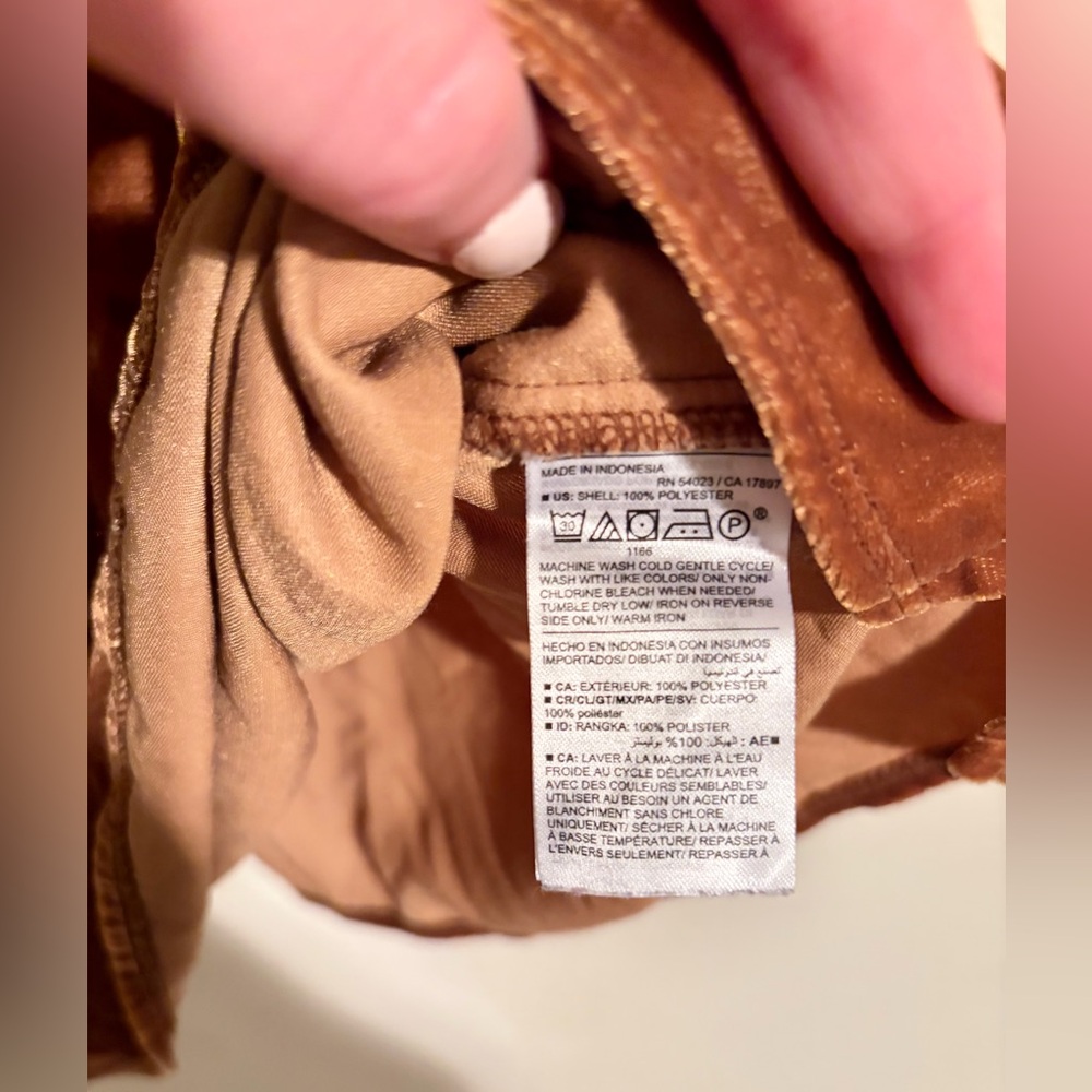 Old Navy Women’s Velvet/Velour Brown Camisole Adjustable Straps Tank Top Sz Med - Picture 5 of 13
